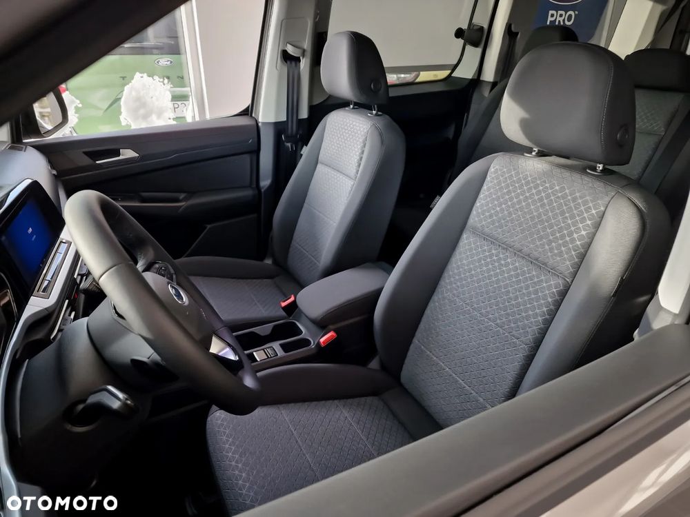 Ford Tourneo Connect Grand - 16