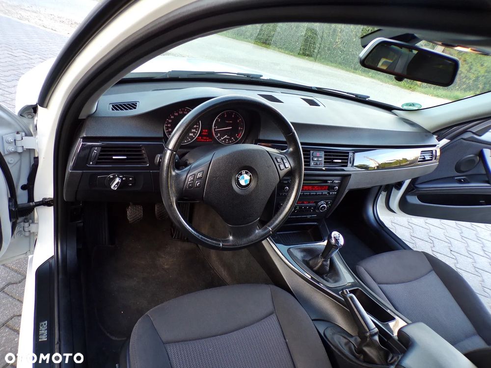 BMW Seria 3 - 15