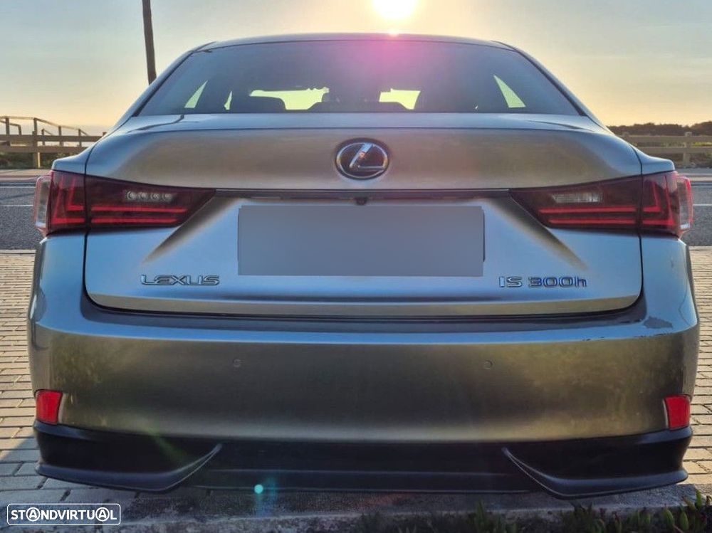 Lexus IS 300H Executive - 7