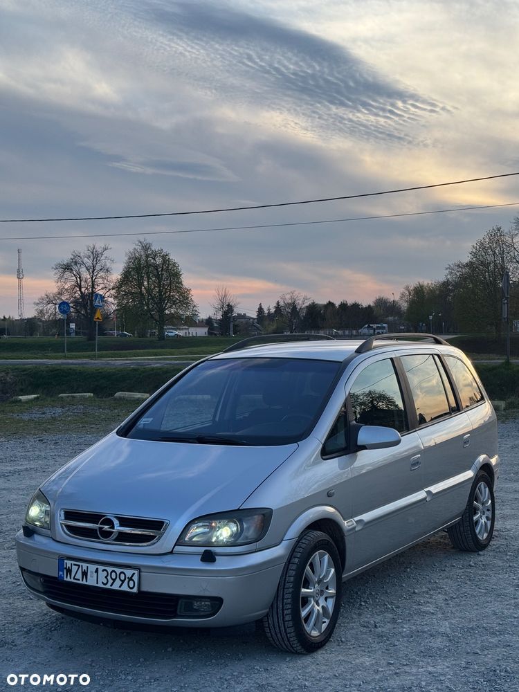 Opel Zafira 1.8 16V Elegance - 4