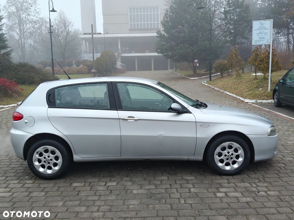 Alfa Romeo 147 1.6 Twin Spark 16V 120 - 11