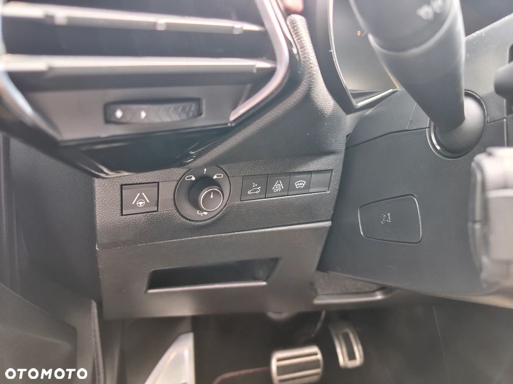 DS Automobiles DS 7 Crossback 1.6 PureTech Grand Chic - 21