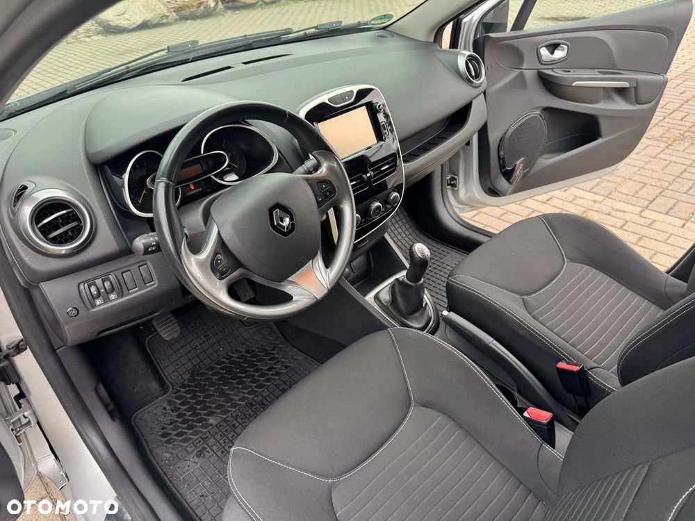Renault Clio 1.2 16V 75 Limited - 15