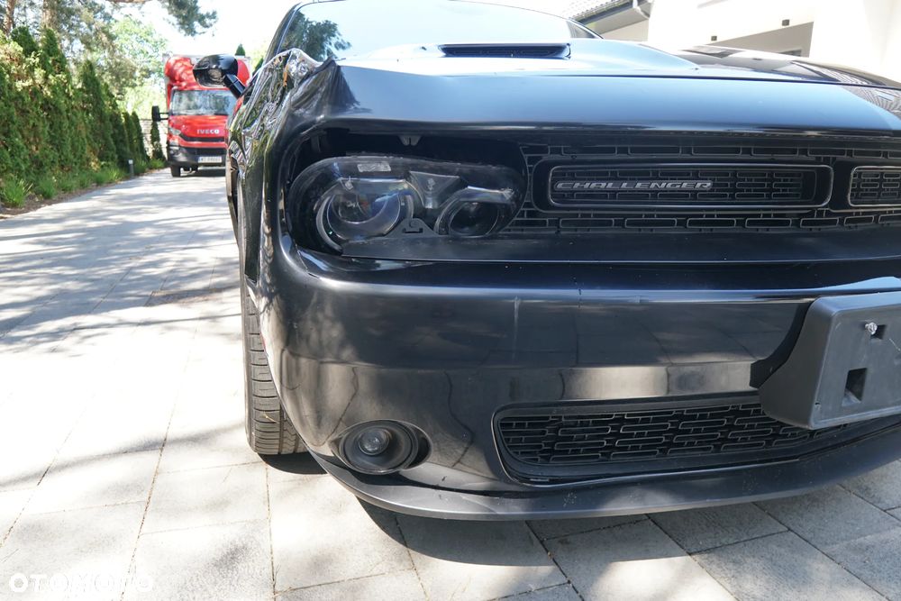 Dodge Challenger - 18