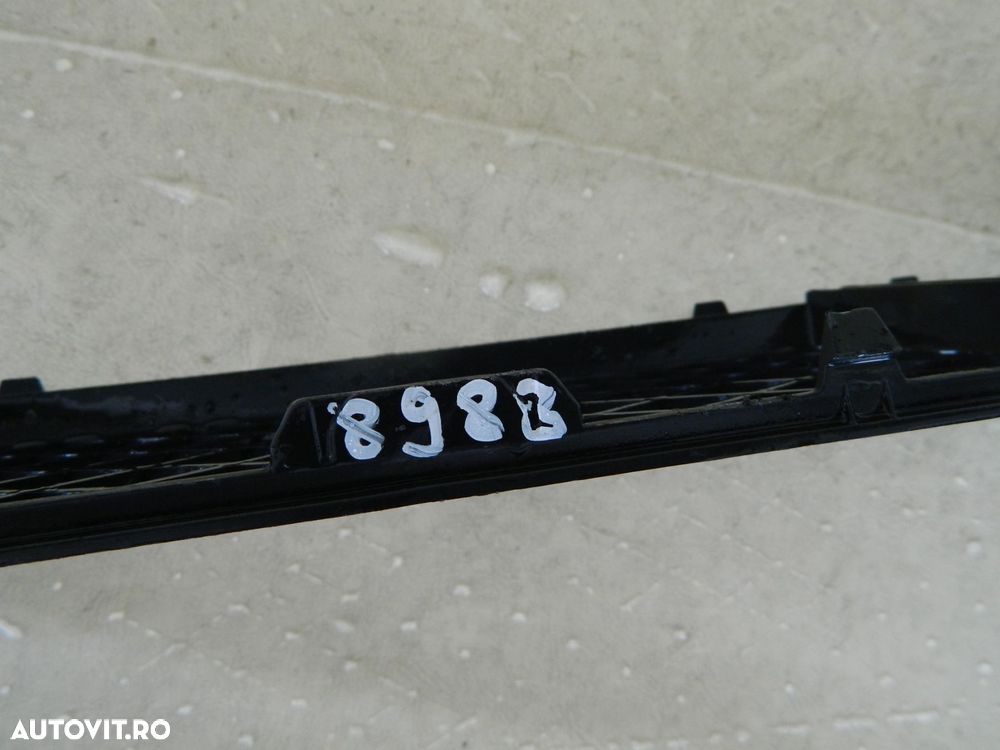 Grila centrala dintre proiectoare, BMW Seria 5, F10  /  F11, 2009, 2010, 2011, 2012, 2013,, 51117285950 - 3