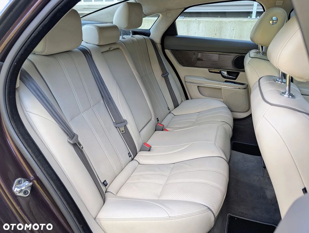 Jaguar XJ 3.0 V6 S Portfolio - 19