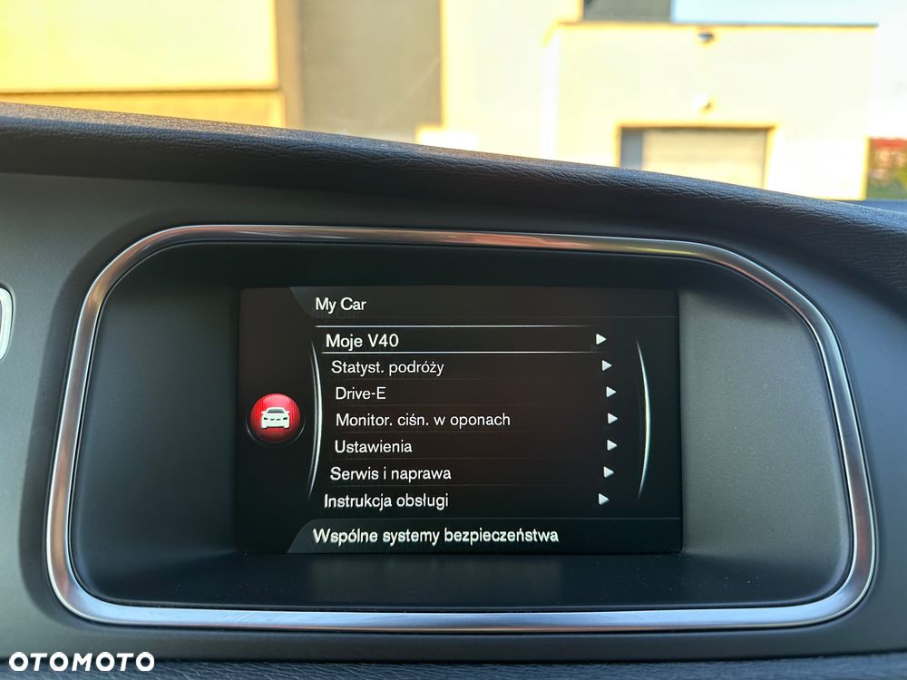 Volvo V40 D4 Inscription - 35