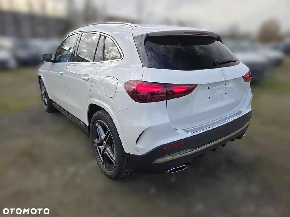 Mercedes-Benz GLA 200 mHEV AMG Line 7G-DCT - 6