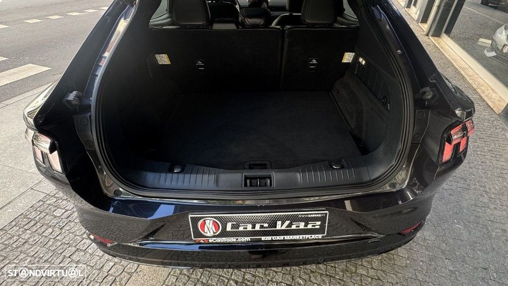 Ford Mustang Mach-E 75.7 kWh Premium AWD - 23