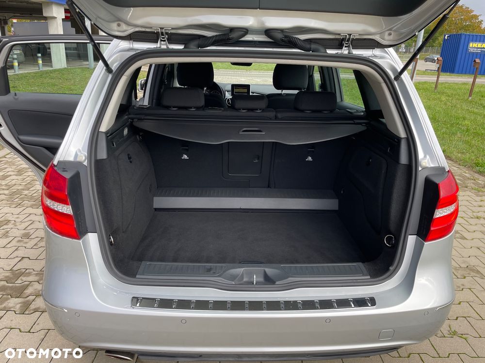 Mercedes-Benz Klasa B 180 (BlueEFFICIENCY) - 19