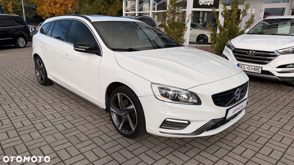 Volvo V60 D4 Drive-E R-Design Summum - 32