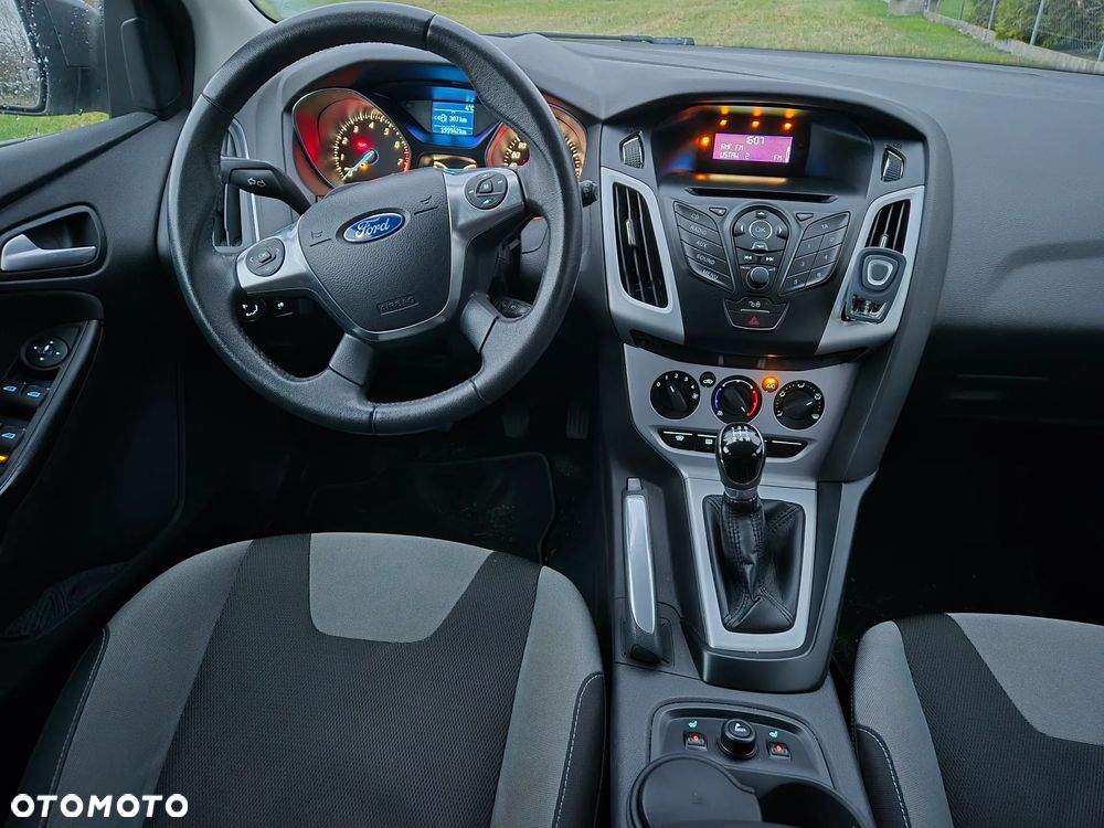 Ford Focus 1.0 EcoBoost Start-Stopp-System Champions Edition - 8