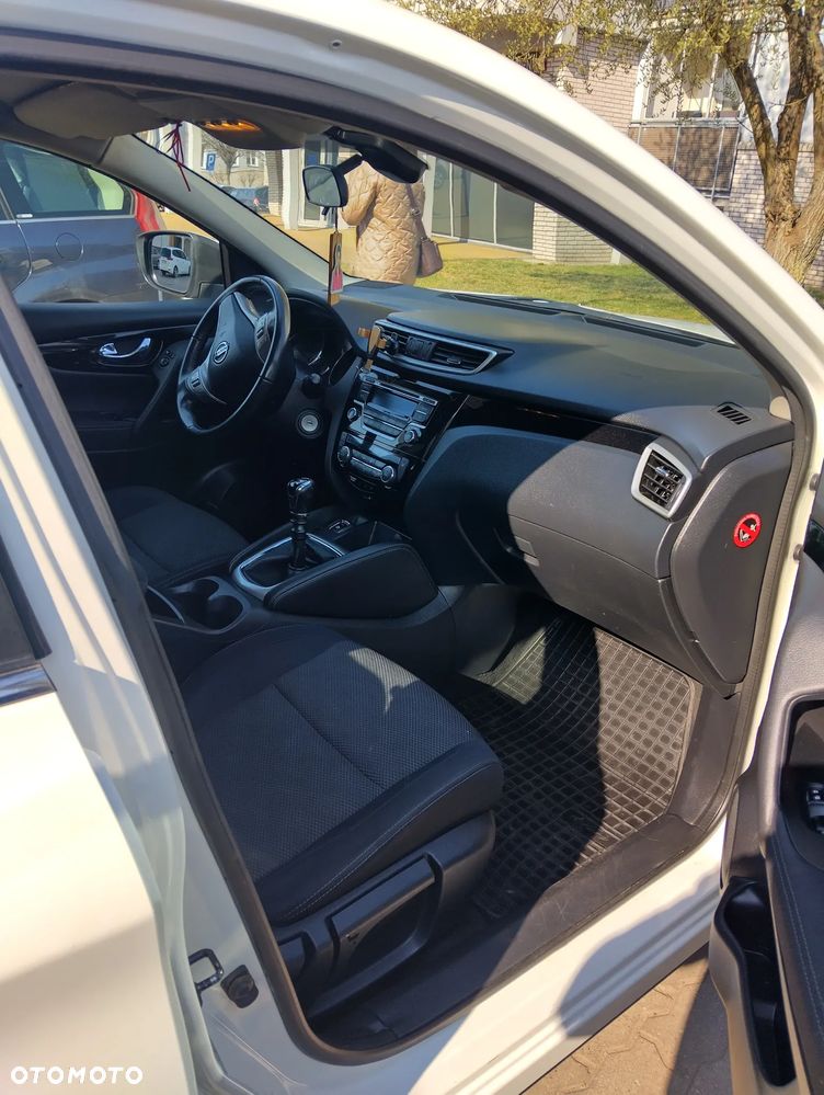 Nissan Qashqai 1.2 DIG-T Acenta EU6 - 7