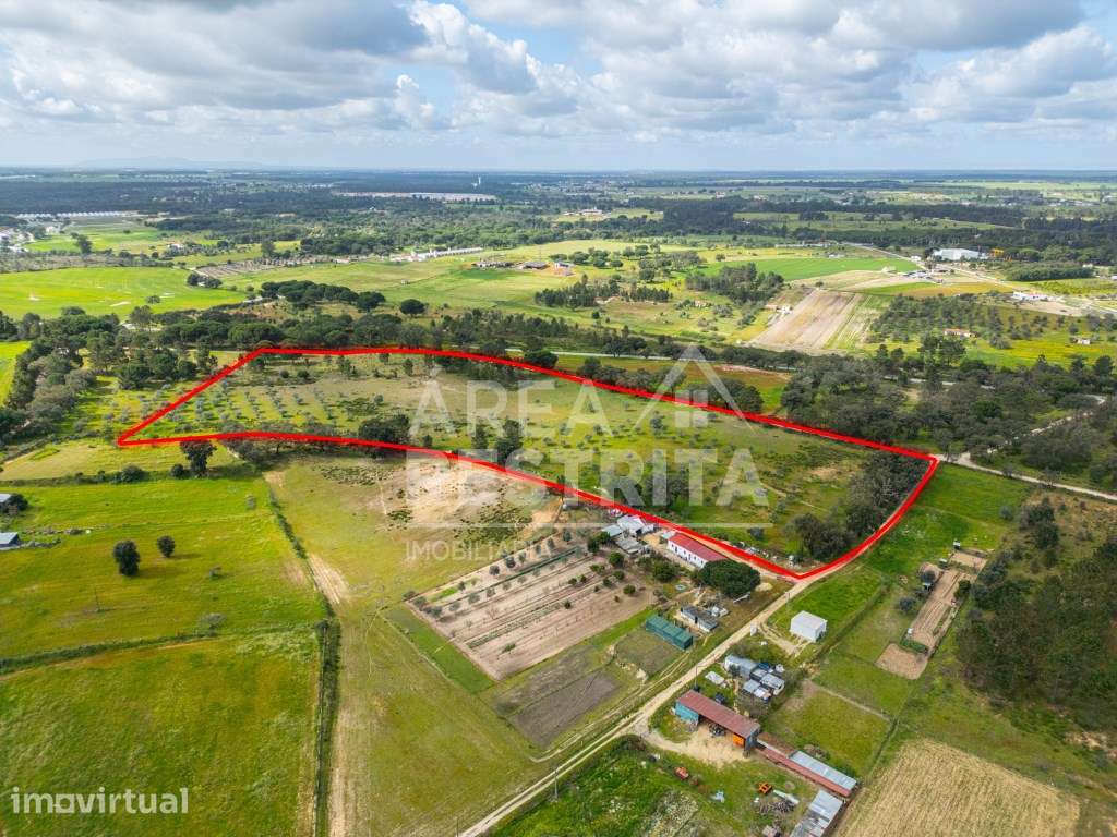 Terreno de 27.750 m2 - Possibilidade de construção até 280 m2 para ... - Grande imagem: 4/35
