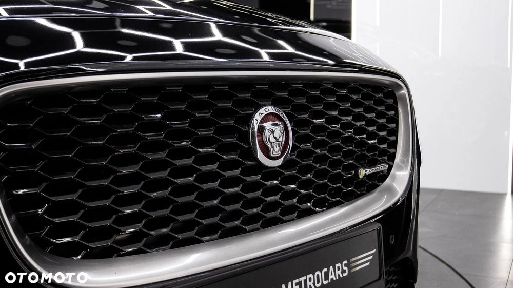 Jaguar E-Pace 2.0 i4D FWD R-Dynamic S - 13