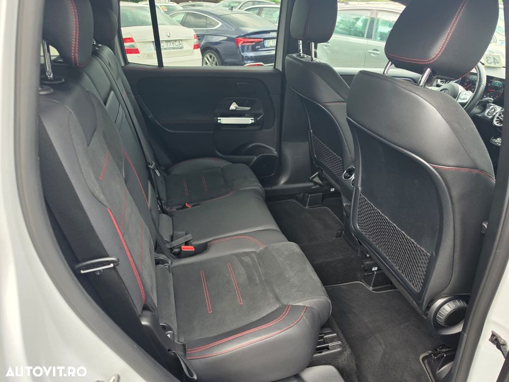 Mercedes-Benz GLB - 16