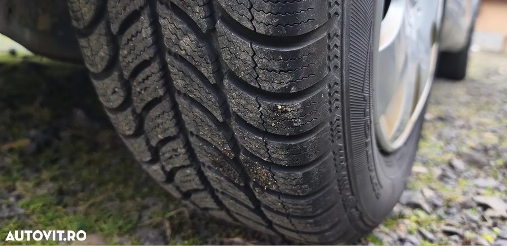 Volkswagen Golf Plus 1.6 TDI DPF Life - 39