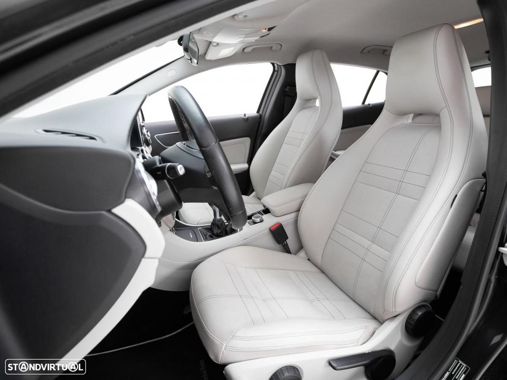 Mercedes-Benz GLA 180 - 8