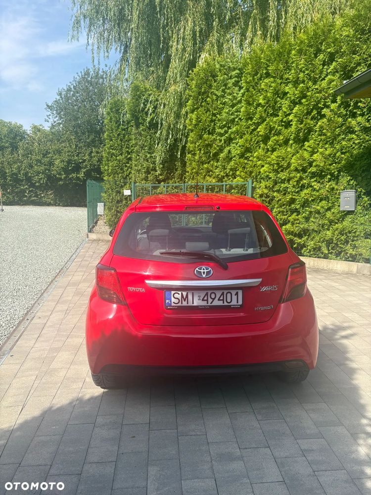 Toyota Yaris Hybrid 100 Active EU6 - 14