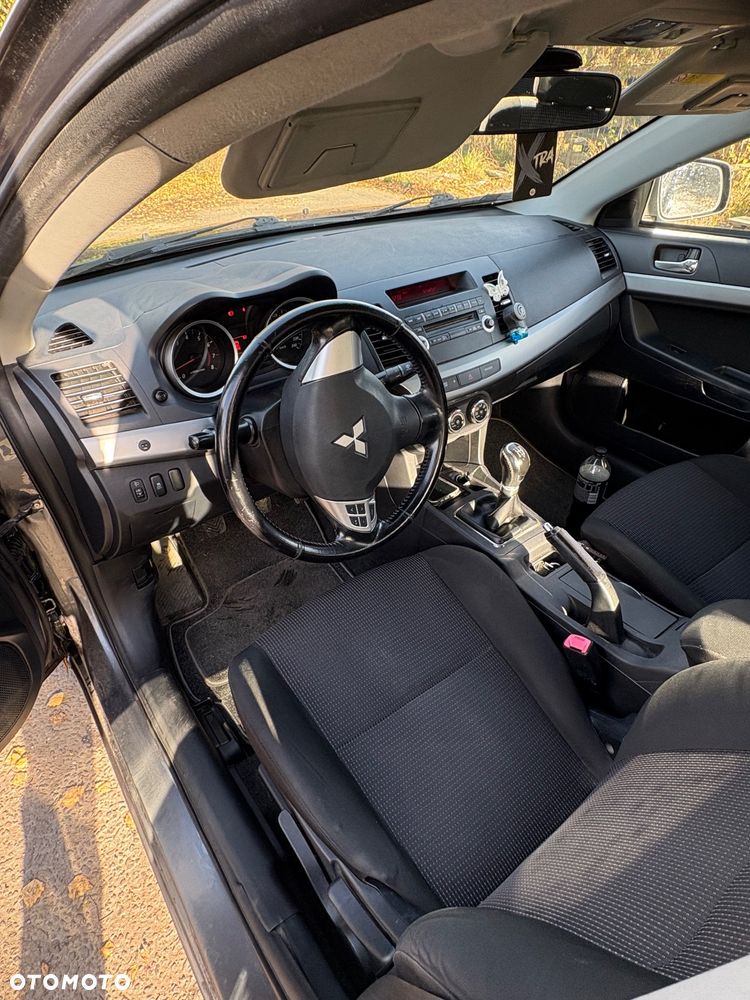 Mitsubishi Lancer - 7