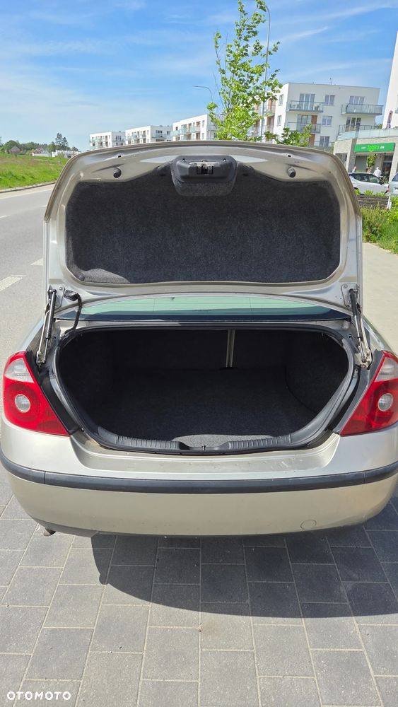 Ford Mondeo 2.0 Ambiente - 13