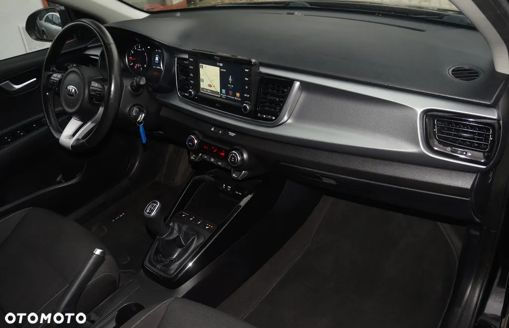 Kia Rio - 33