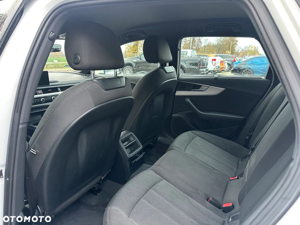 Audi A4 Avant - 10