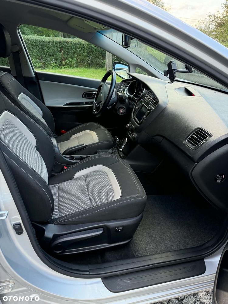 Kia Ceed - 9