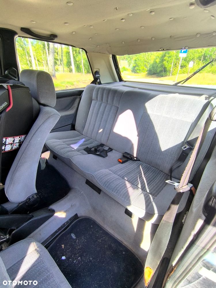 Volkswagen Golf 1.6 GL - 5