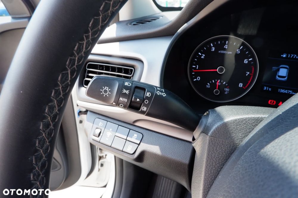 Kia Stonic 1.4 L - 16