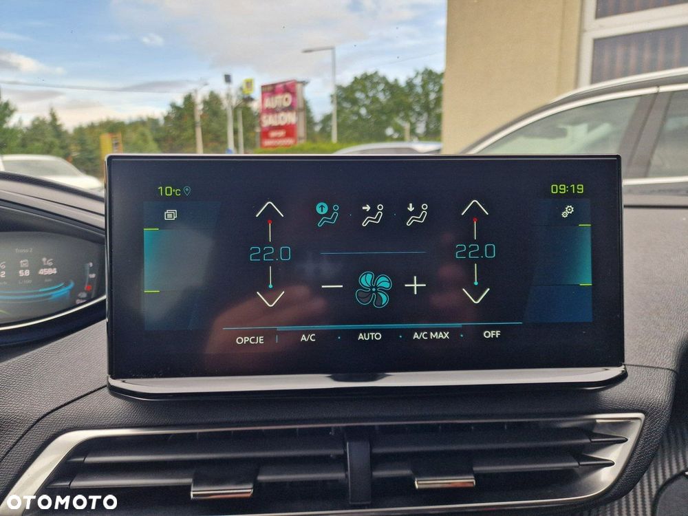 Peugeot 3008 1.6 PureTech Hybrid PHEV Allure S&S EAT8 - 22
