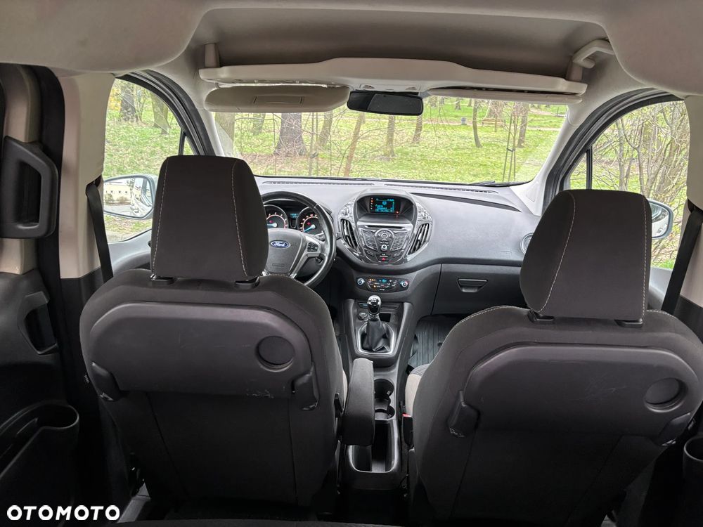 Ford Tourneo Courier 1.0 EcoBoost Titanium - 11