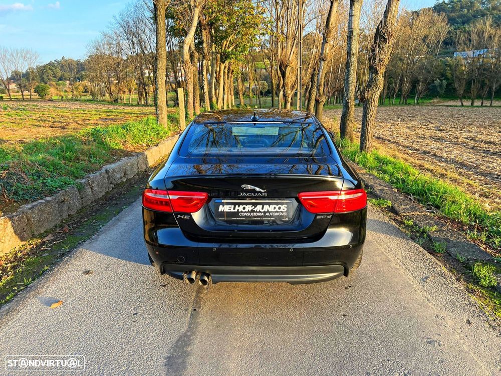 Jaguar XE 2.0 D R-Sport - 6