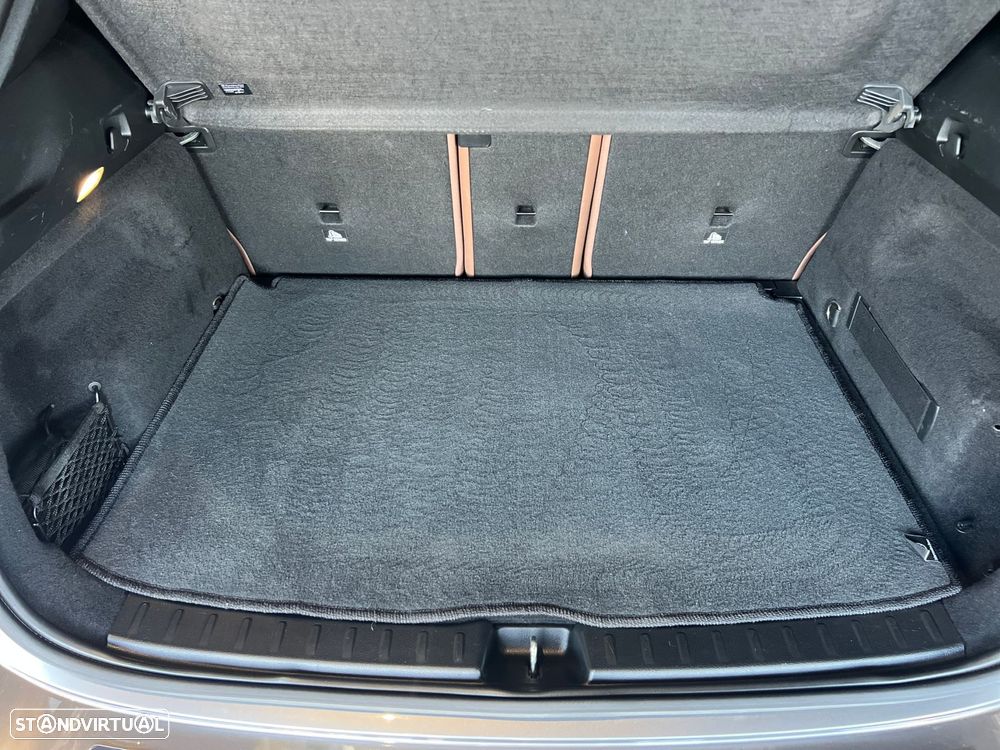 Mercedes-Benz GLA 180 d - 49