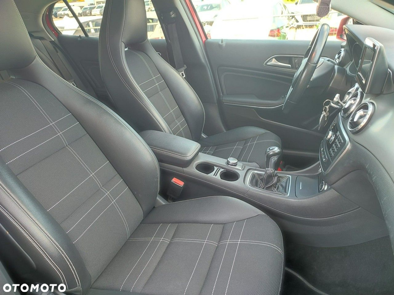 Mercedes-Benz GLA 200 - 12