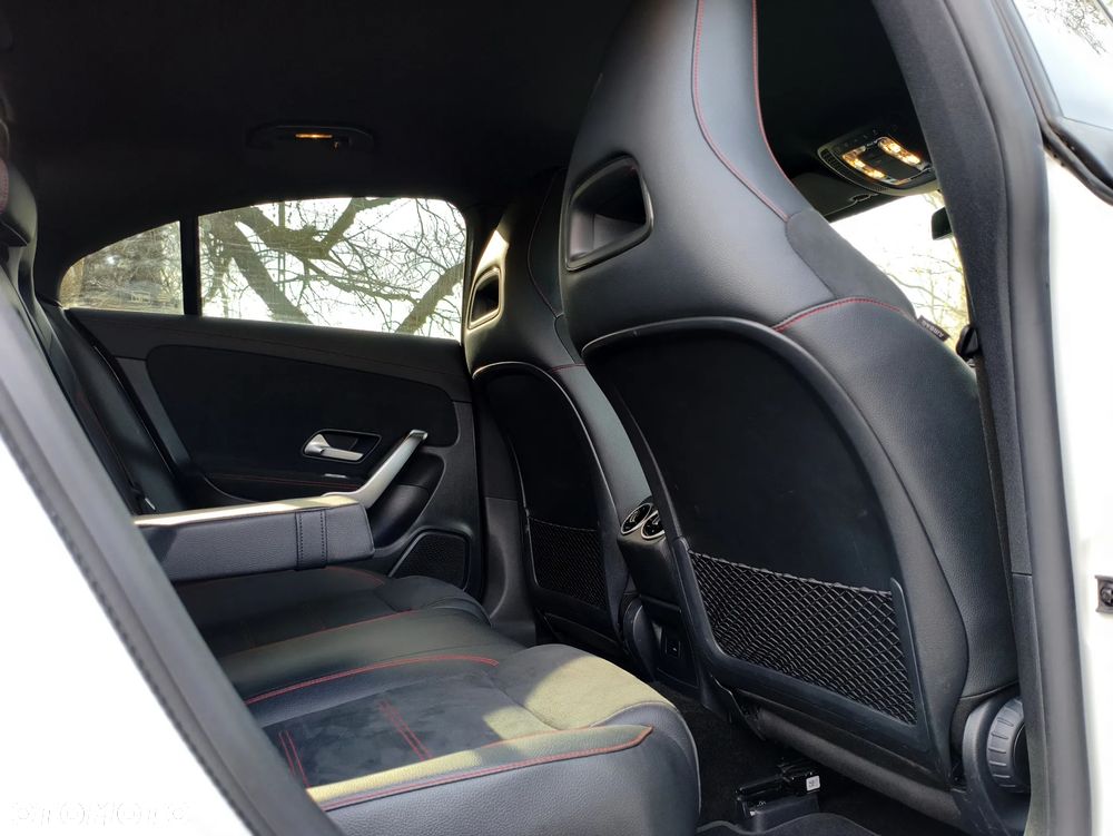 Mercedes-Benz CLA 250 E AMG Line 8G-DCT - 7