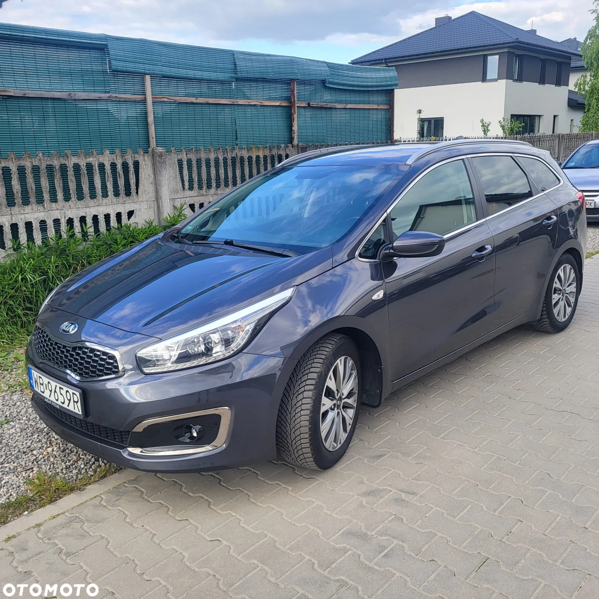 Kia Ceed - 4