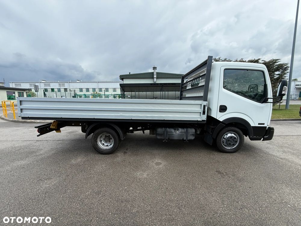 Nissan NT 400  Cabstar - 4