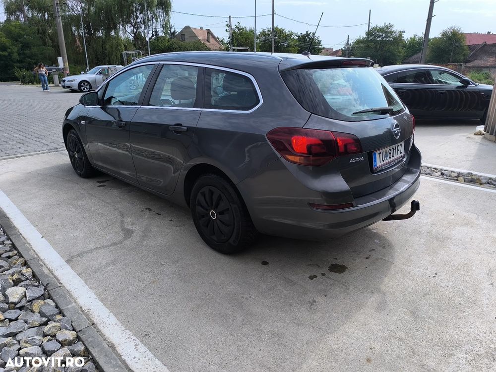 Opel Astra 1.7 CDTI ECOTEC Cosmo - 4
