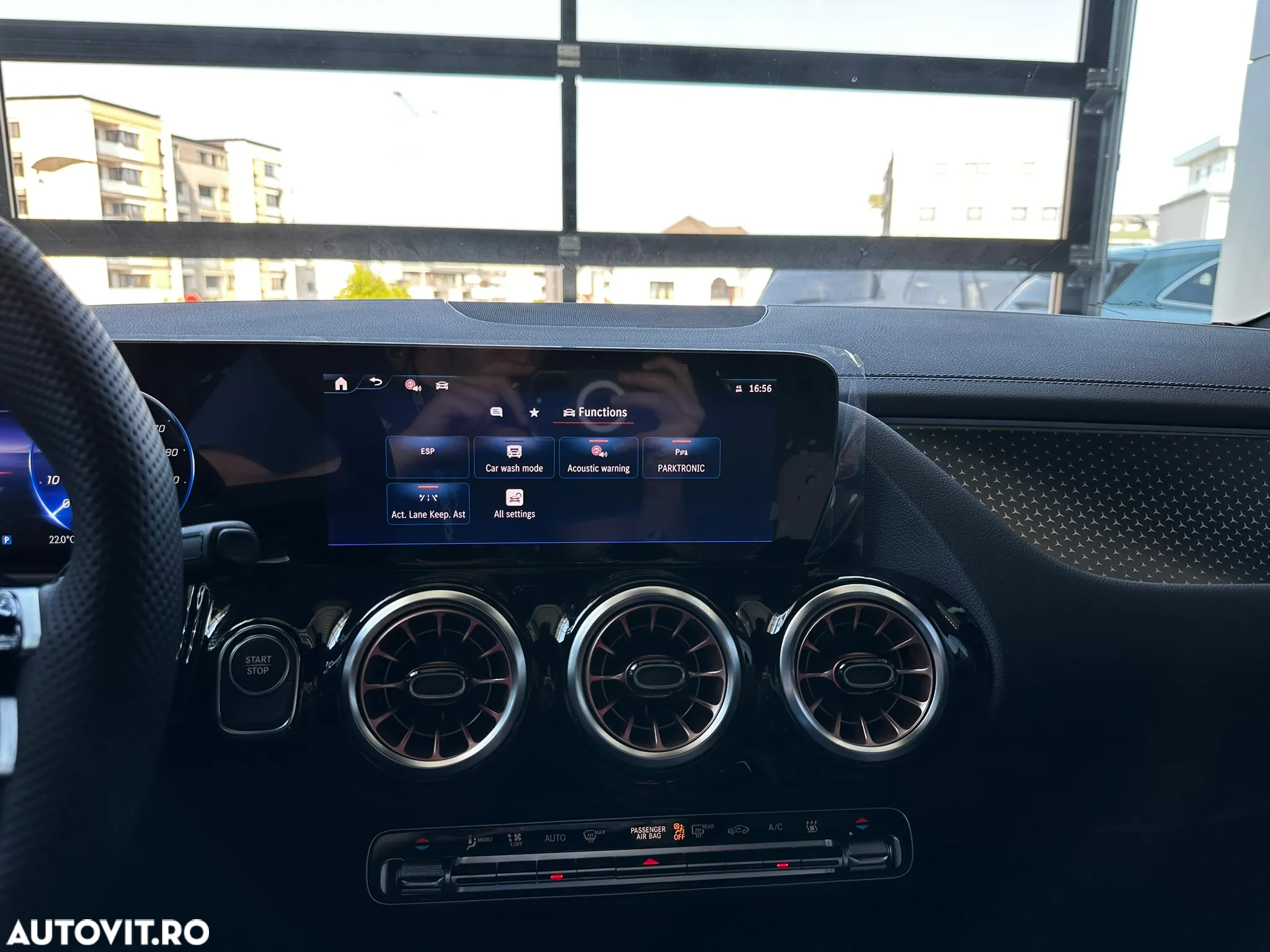 Mercedes-Benz EQA 300 4MATIC - 17