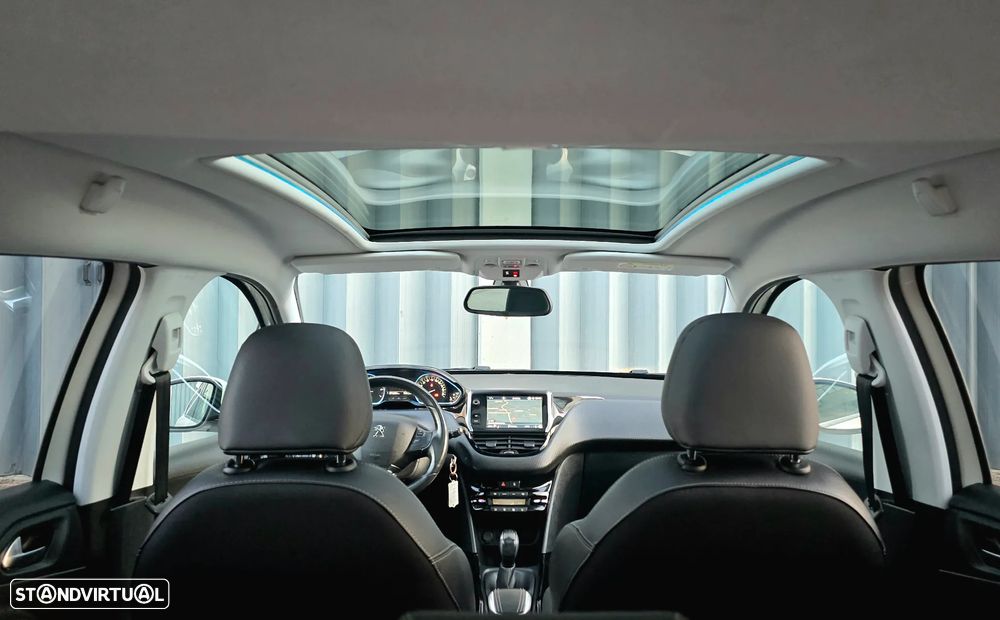 Peugeot 2008 PureTech 82 Allure - 20