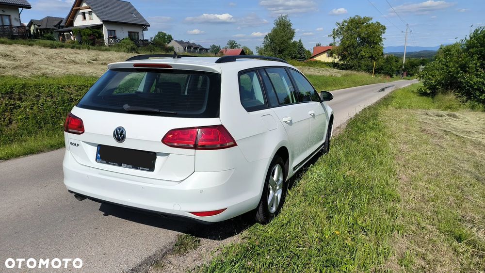 Volkswagen Golf Variant 1.6 TDI BlueMotion Comfortline - 4