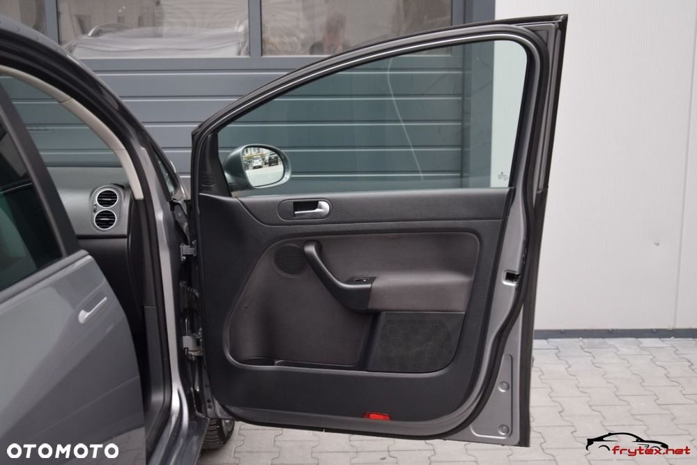 Volkswagen Golf Plus - 22