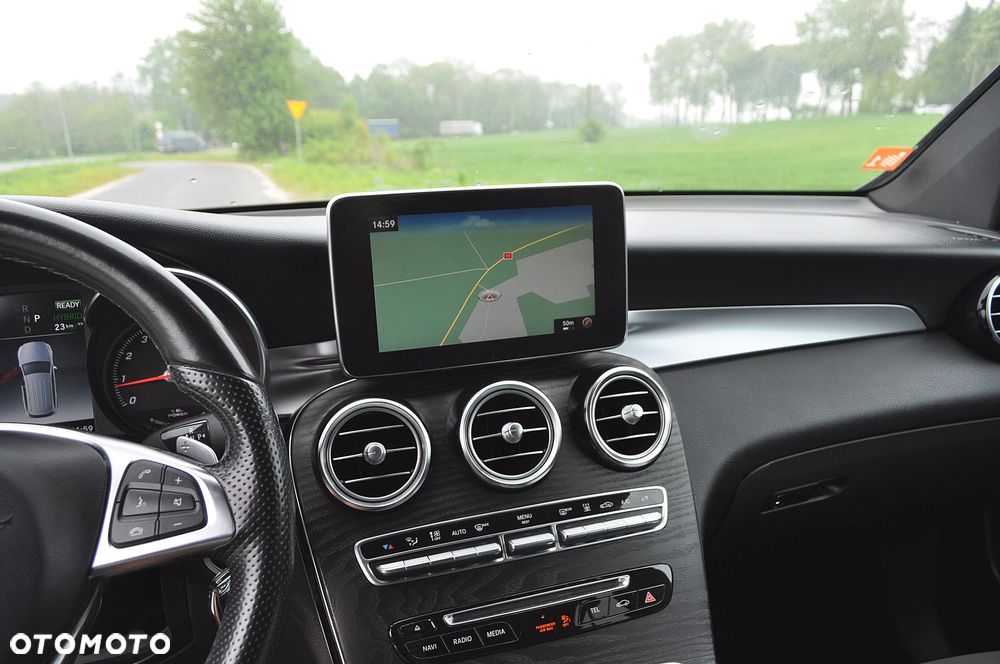 Mercedes-Benz GLC - 31