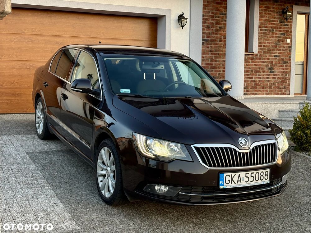 Skoda Superb 2.0 TDI Elegance DSG - 31