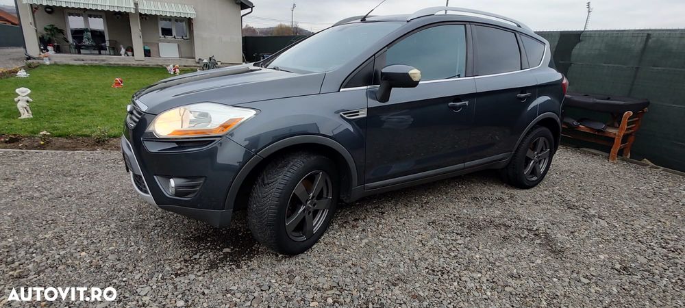 Ford Kuga 2.0 TDCi 2x4 Titanium - 10