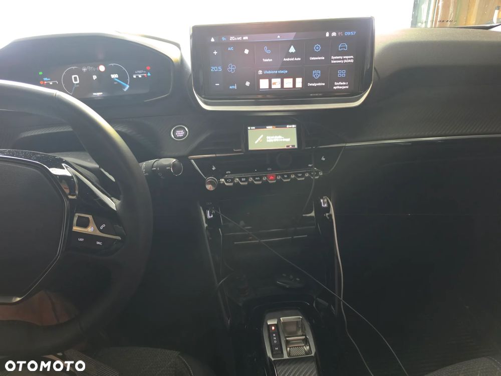 Peugeot 2008 1.5 BlueHDi Allure S&S EAT8 - 23