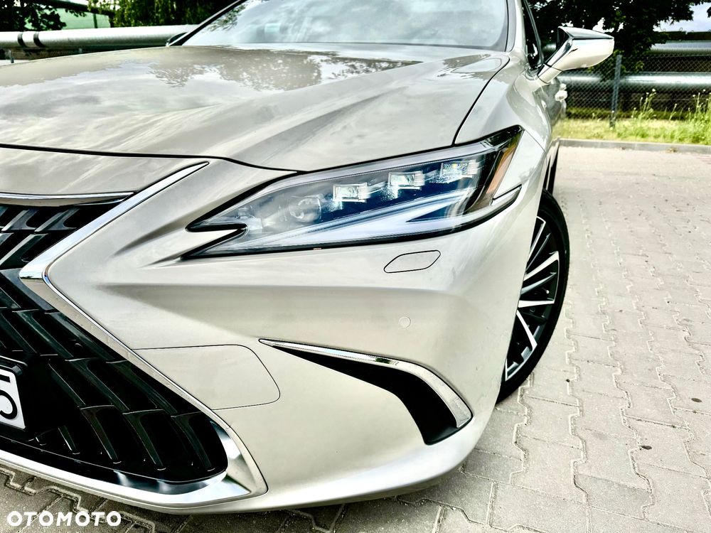 Lexus ES 300h Prestige - 13