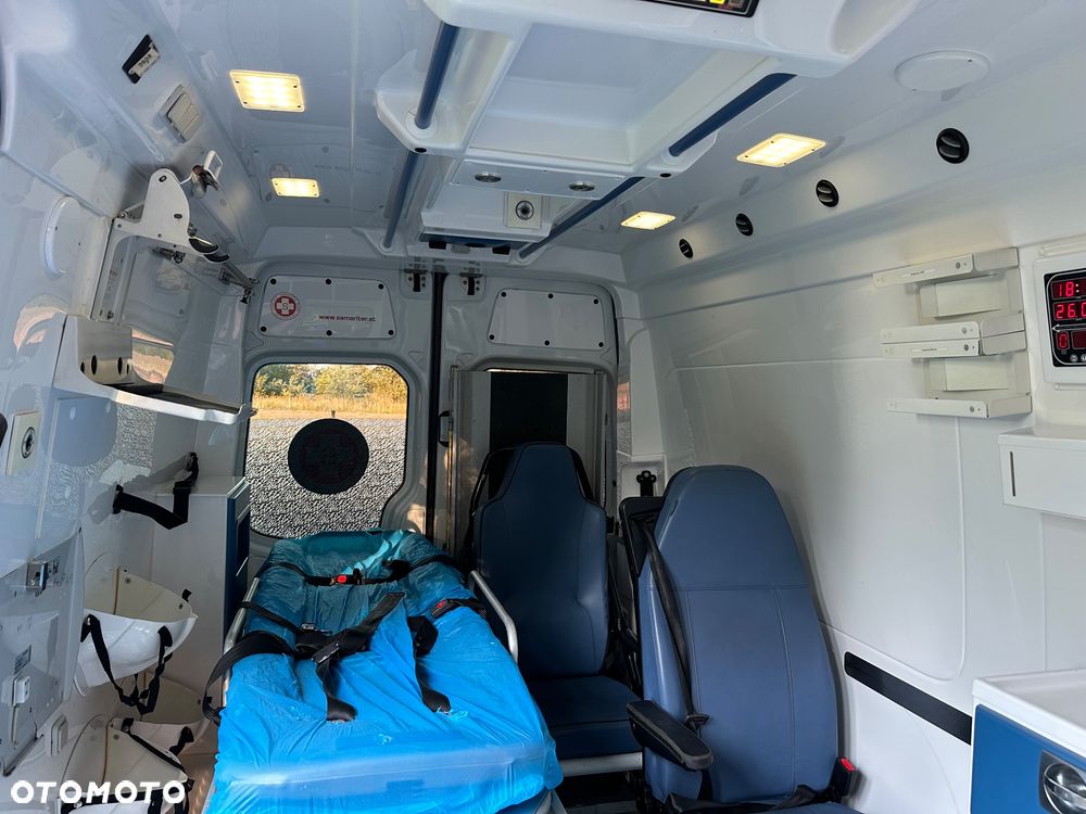 Mercedes-Benz Sprinter - 20