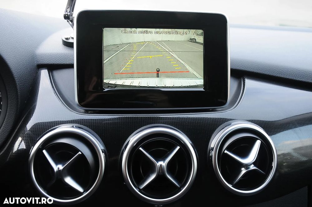 Mercedes-Benz B 180 - 12